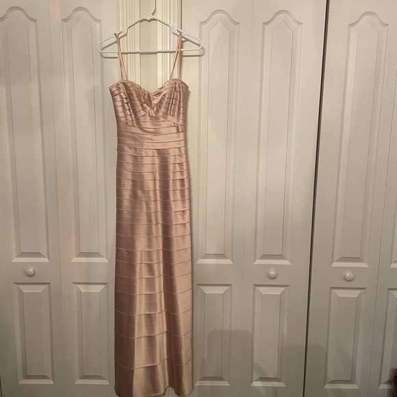 Gorgeous BCBG Champagne Layered Dress - Picture 6 of 7